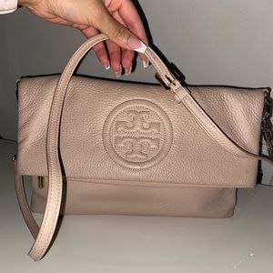 TORY BURCH
Leather Fold Over Crossbody Bag